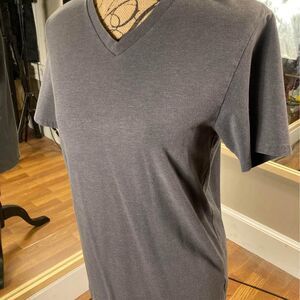 Mens Size Medium Gray V-Neck T-Shirt Dress Shirt￼ By Express